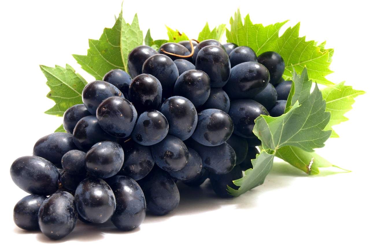 В Японии продали гроздь винограда за 11 тыс. долларов
