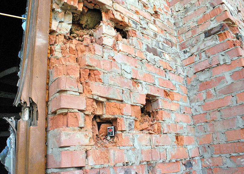 В результате сильных обстрелов в Горловке пострадал храм