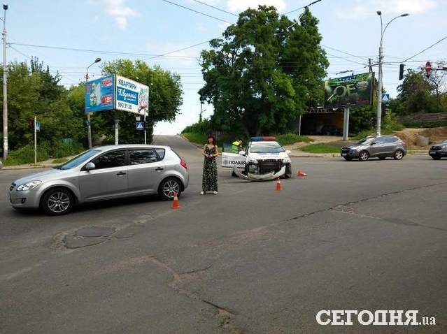 В Киеве произошло ДТП с участием патрульных