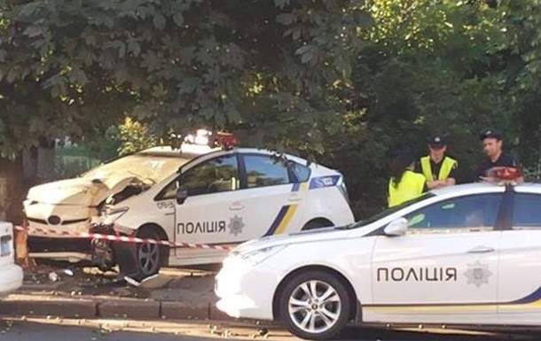 В Киеве в результате ДТП пострадала девушка-полицейский