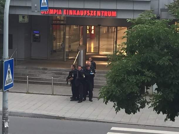 В торговом центре Мюнхена произошла стрельба. Есть жертвы