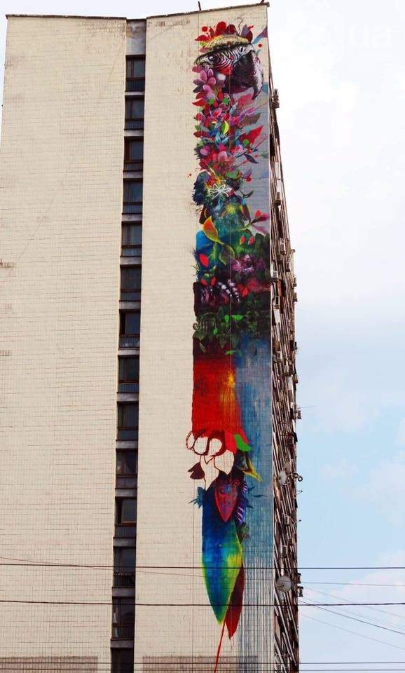 В Киеве у художника, рисовавшего мурал, украли всю краску