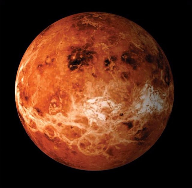 Венера: ближе всего к Земле, но без воды и жизни