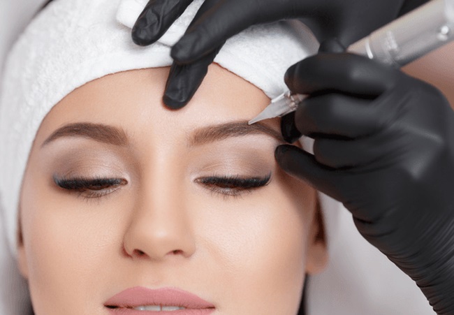 Обучение перманентному макияжу и микроблейдингу – шаг к красивой профессии