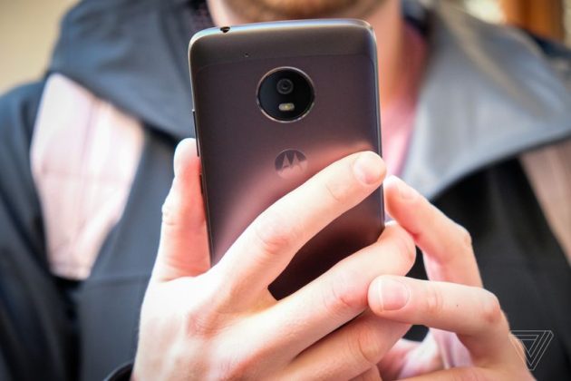 Lenovo официально анонсировала смартфоны G5 Мото и Мото G5 Plus
