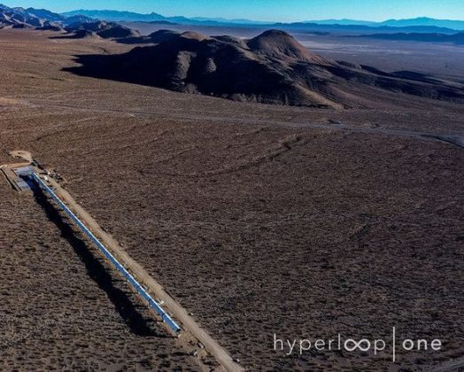 Появились первые фото тестового трека Hyperloop в Неваде