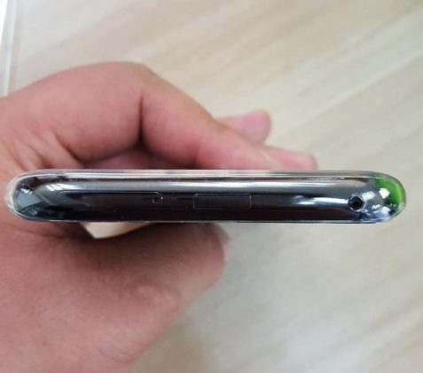 В сети появились свежие живые фото смартфона Samsung Galaxy S8+