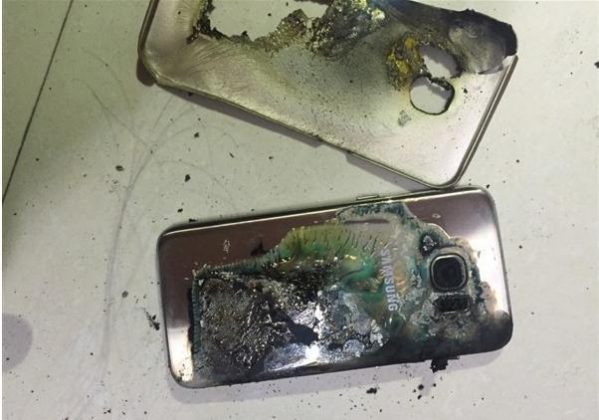 В Китае загорелся Samsung Galaxy S7