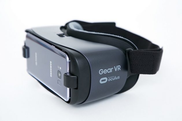 Samsung готовит новую версию Gear VR — на сей раз с контролером