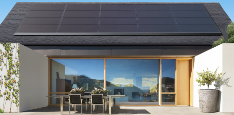 Tesla и Panasonic представили новые солнечные панели для крыш