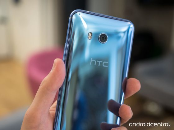 Флагманский HTC U11 с чувствительной к нажатиям грани представлен официально