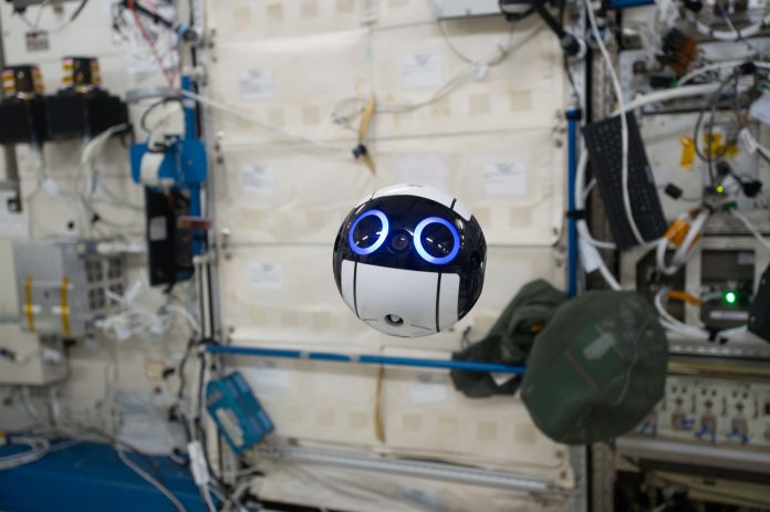 Робот Int-Ball поможет астронавтам на МКС