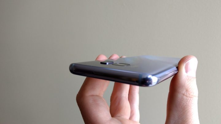 Владелец Galaxy S8 «исправил» самую неприятную проблему смартфона