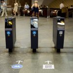 Первая станция киевского метро получила QR-коды как альтернативу жетонам