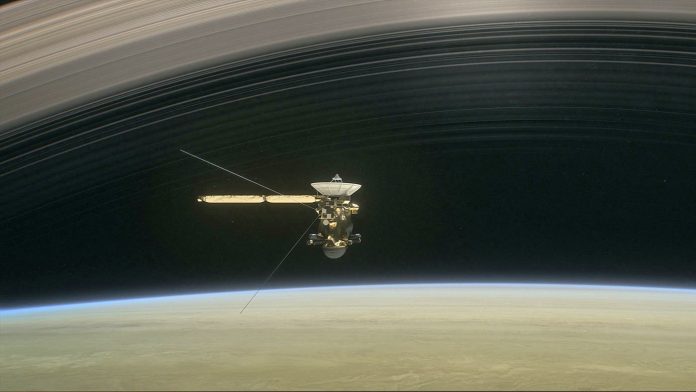 Прощальный «вальс» Cassini и свидание с Сатурном — уже скоро