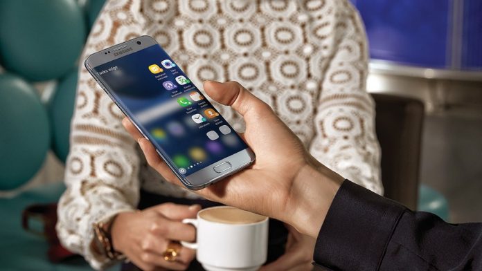 Samsung Galaxy S7 edge подешевел в Украине