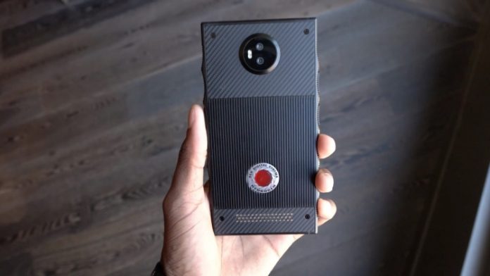 RED показала прототип голографического смартфона Hydrogen One