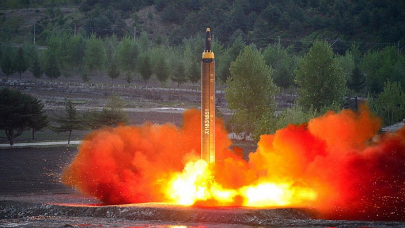КНДР запустила ракету, которая пролетела над Японией