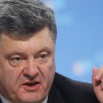 Порошенко приказал школьникам на переменах говорить на украинском языке