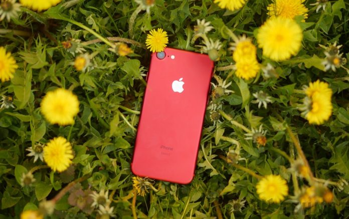 Apple перестала продавать красный iPhone 7