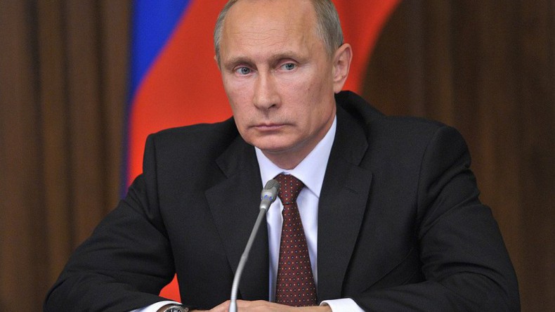 Путин предупредил о рисках при использовании криптовалют