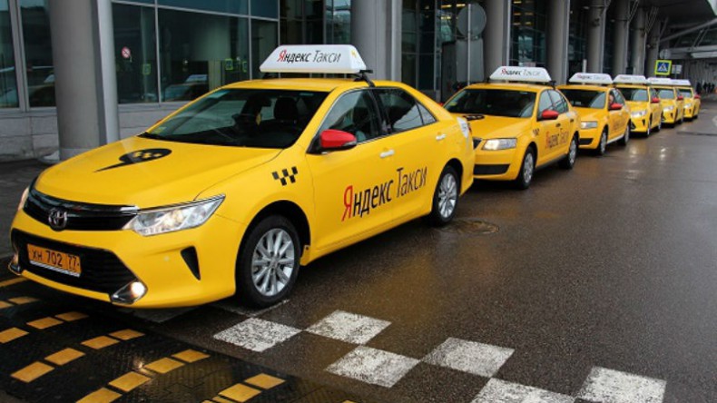 «Яндекс.Такси» заподозрили в слежке за пользователями