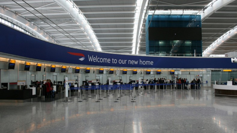 Лондонский аэропорт Хитроу расследует утечку данных о маршрутах следования министров и королевы
