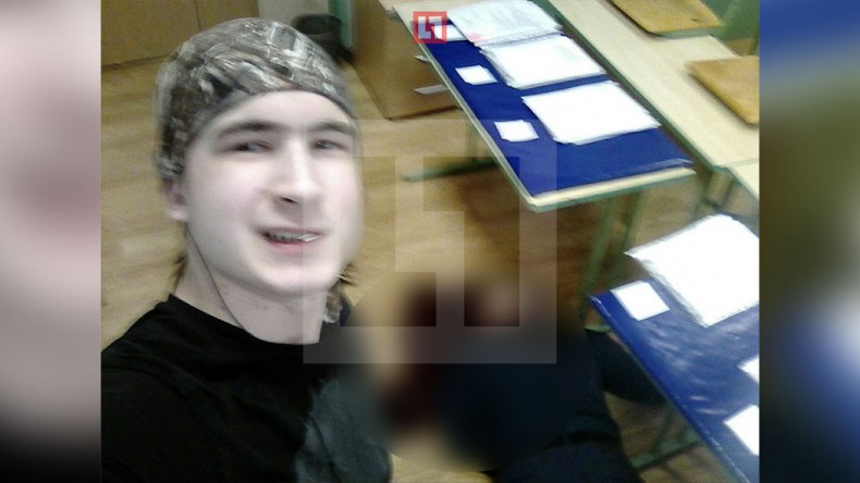 Студент из Москвы после убийства учителя ОБЖ сделал селфи на фоне его трупа и убил себя