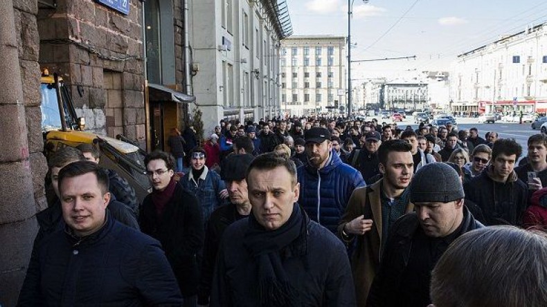 Алексей Навальный хочет подать в суд на Владимира Путина