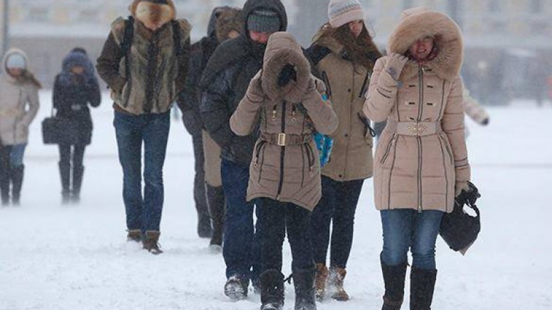 Россиянам разрешили опаздывать на работу из-за плохой погоды