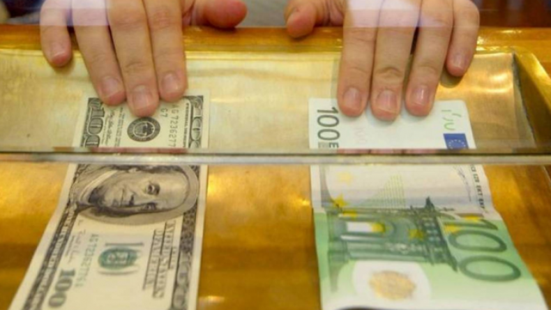 Нерезиденты забирают деньги из латвийских банков
