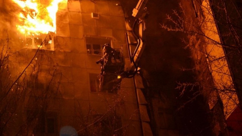 Оставленные без присмотра дети погибли в пожаре в Петербурге