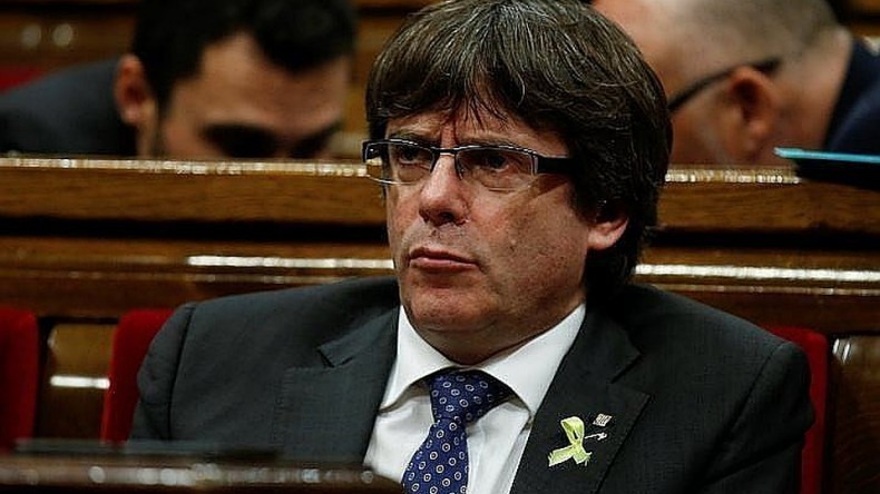Суд в Германии продлил арест бывшему главе Каталонии