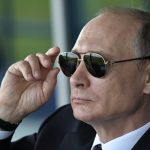 Путин в прошлом году заработал больше 18 млн рублей