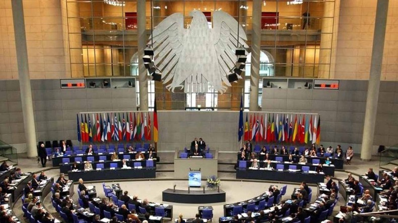 Депутаты бундестага потребует отмены антироссийских санкций