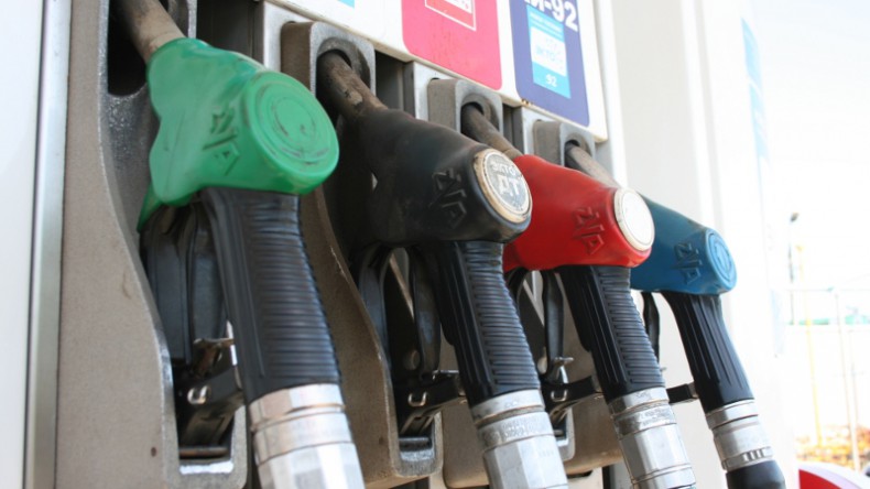 Цены на бензин на заправках с января по март выросли на 0,4%