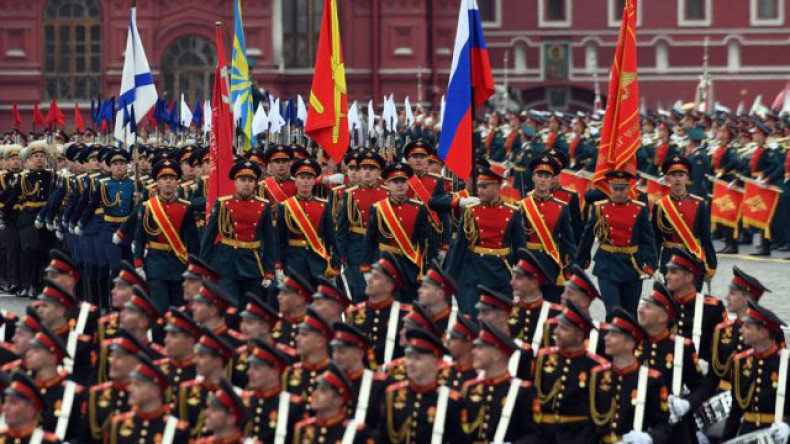 Тринадцать тысяч пехотинцев примут участие в параде Победы на Красной площади