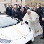 Lamborghini Папы Римского продан за 700 тысяч евро