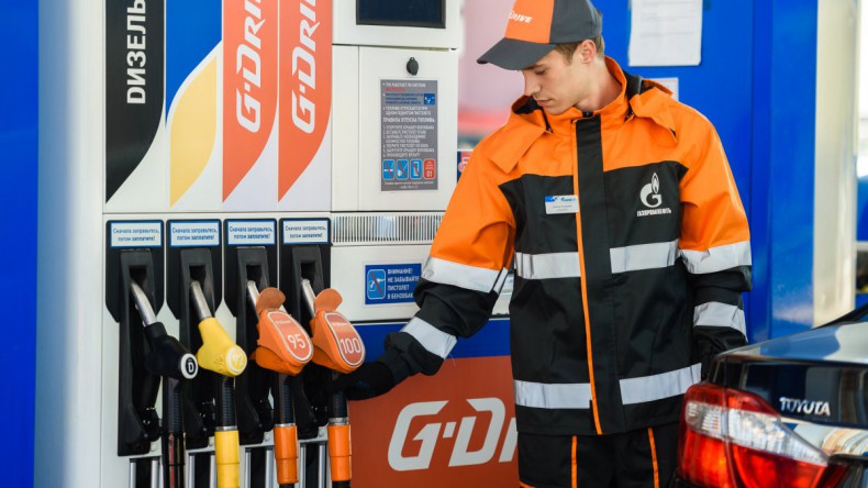 Бензин с октановым числом 100 появился на АЗС «Газпром нефть»