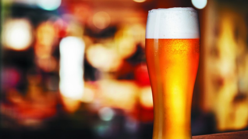 В Москве ресторан оштрафовали на 840 тысяч рублей за рекламу пива с коноплёй