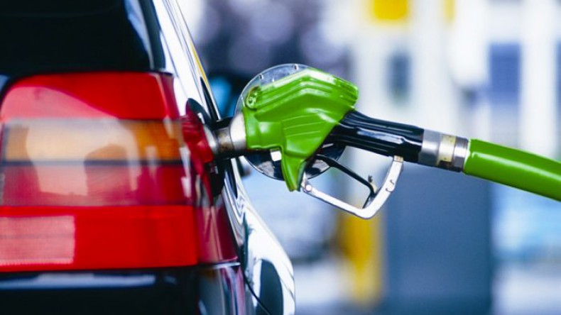 В России продолжают расти цены на бензин