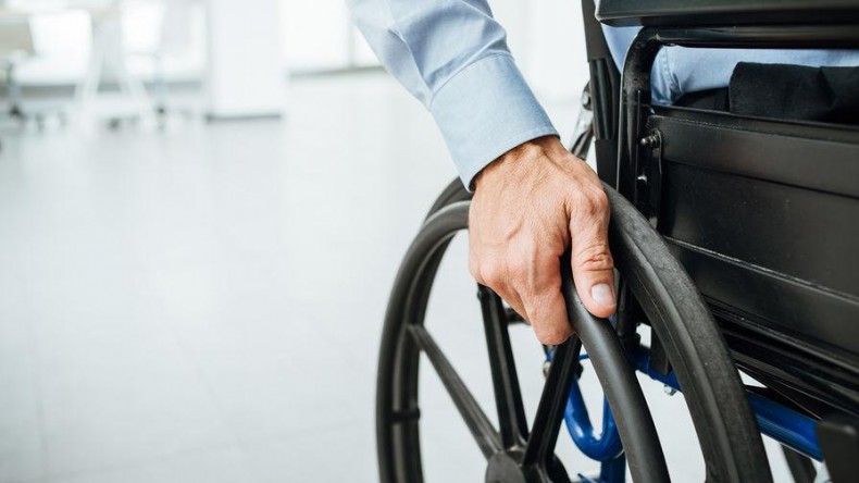 Минтруд не будет отказываться от термина «инвалид»