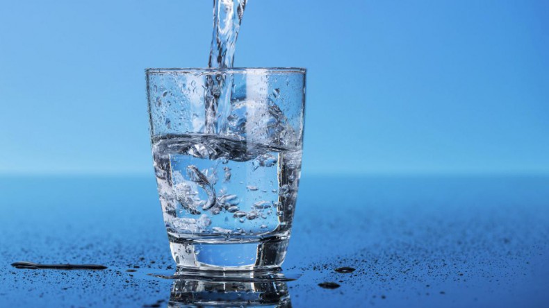 Ученые рассказали о вреде употребления большого количества воды