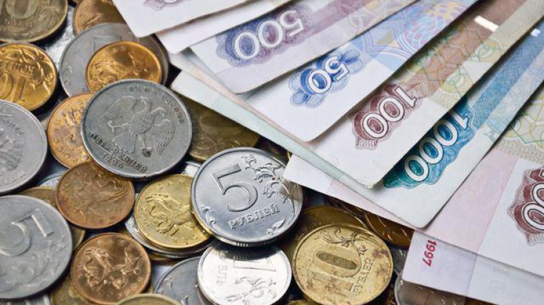 Рубль вновь стал самой рискованной валютой