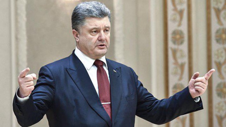 Порошенко заявил, что права россиян на Украине будут ограничены