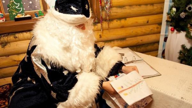 Россияне просят у Деда Мороза здоровья и денег
