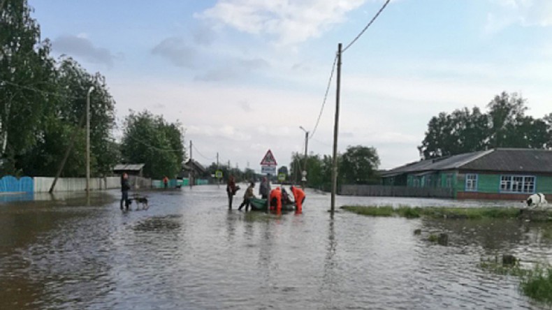 Минобороны отправило военных на борьбу с паводками в Иркутской области