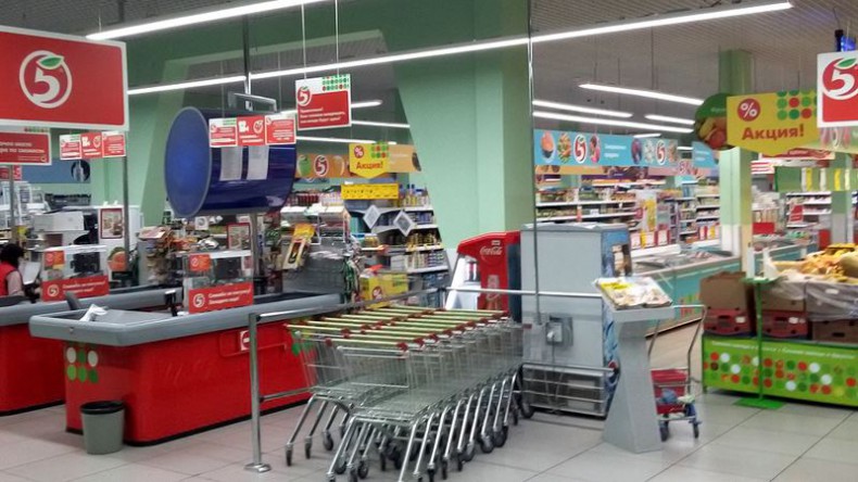 Россияне смогут снимать наличные в кассах магазинов по всей стране