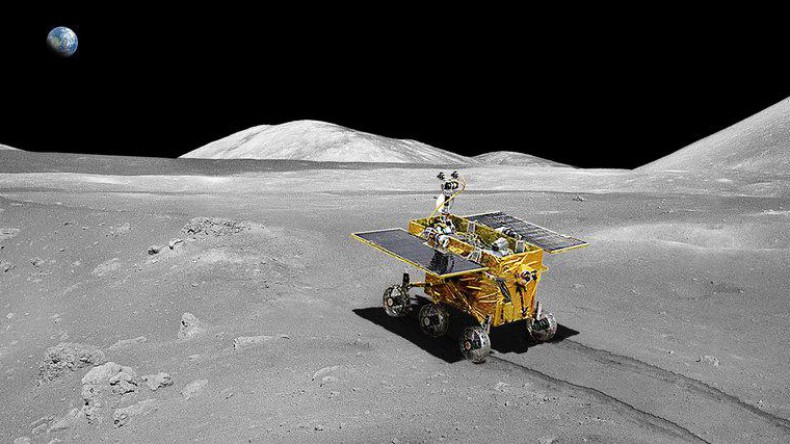 Впервые в истории аппарат собрал грунт с обратной стороны Луны