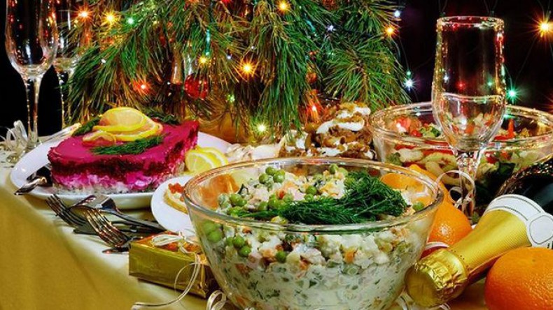 Какую еду россияне заказывали в новогоднюю ночь?